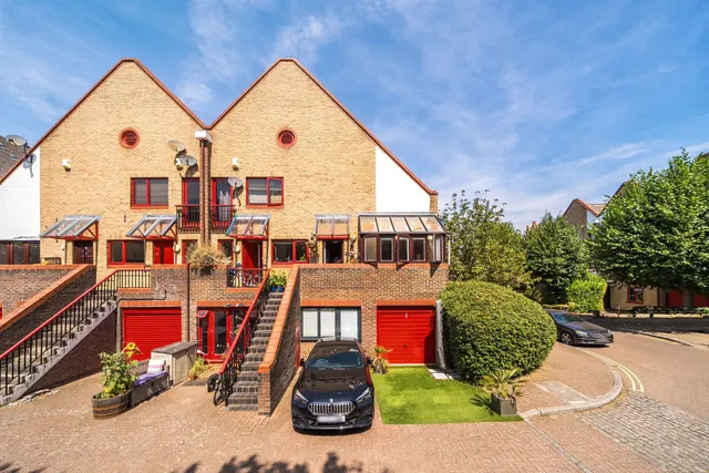 Bywater Place, Surrey Quays, London, SE16, photo 1