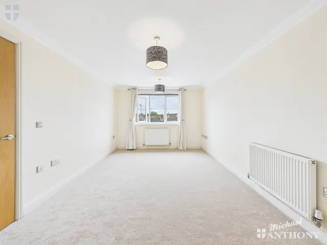 Photo 2 — Chilton Place, Park Street, Aylesbury, HP20 1AD