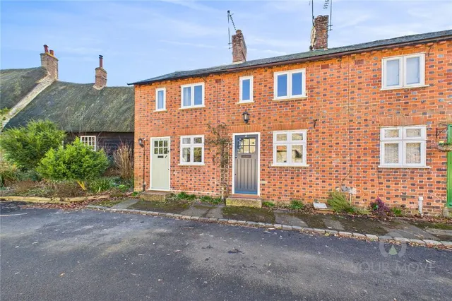 Sion Terrace, Buckingham, MK18, photo 1