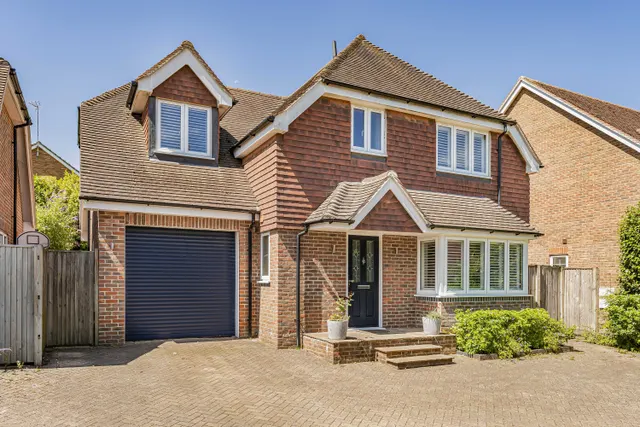 Lymington Bottom Road, Four Marks, GU34, photo 1