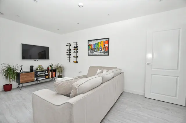 Regal Walk, Bexleyheath, DA6, photo 1