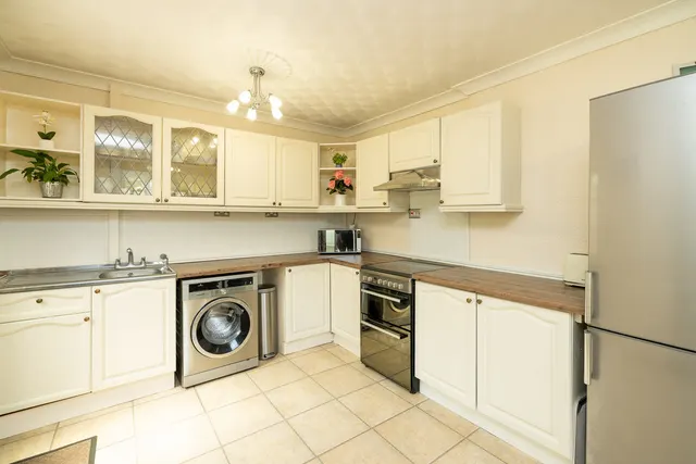 Lime Tree Crescent, Rossington, DN11, photo 3
