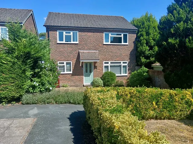 Pretoria Avenue, Midhurst, GU29, photo 1