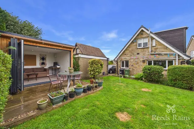 Beagle Avenue, Beaumont Park, Huddersfield, West Yorkshire, HD4, photo 1