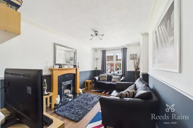 Photo 2 — Blackthorn Close, Hasland, Derbyshire, S41