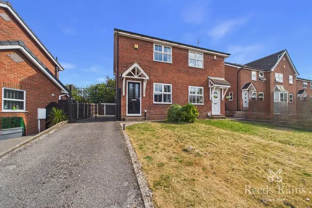 Blackthorn Close, Hasland, Derbyshire, S41, photo 1