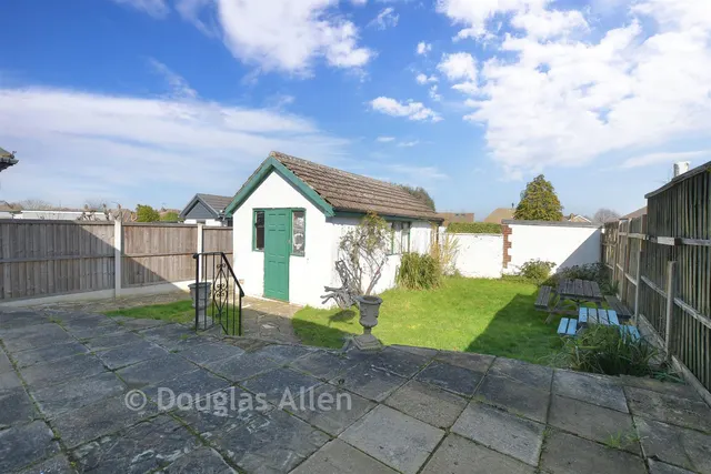 Arterial Road, Leigh-On-Sea, SS9, photo 2