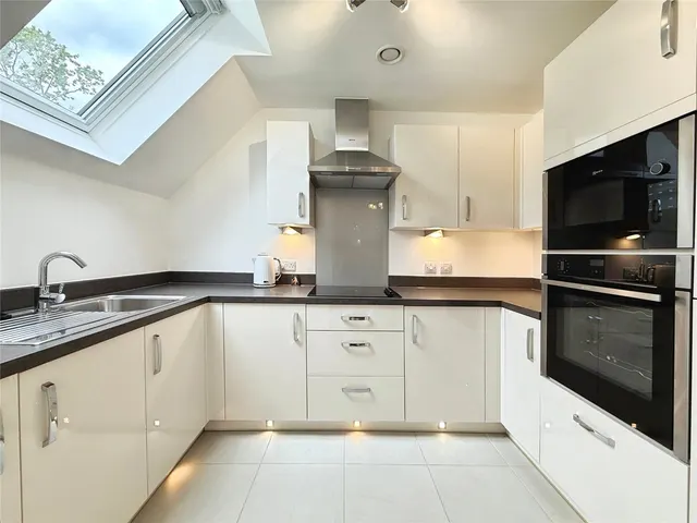 Photo 2 — Birch Place, Dukes Ride, Crowthorne, Berkshire, RG45 6GT