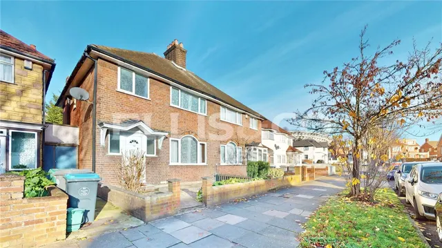 Neeld Crescent, Wembley, HA9, photo 1