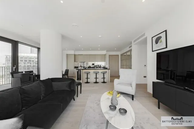 Embassy Gardens, SW11, photo 1