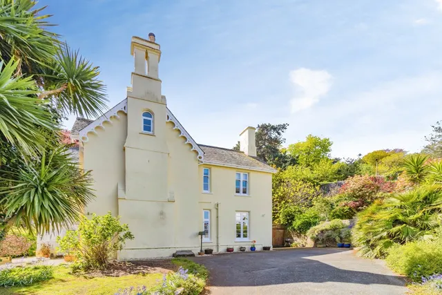 Courtenay Road, Newton Abbot, photo 1