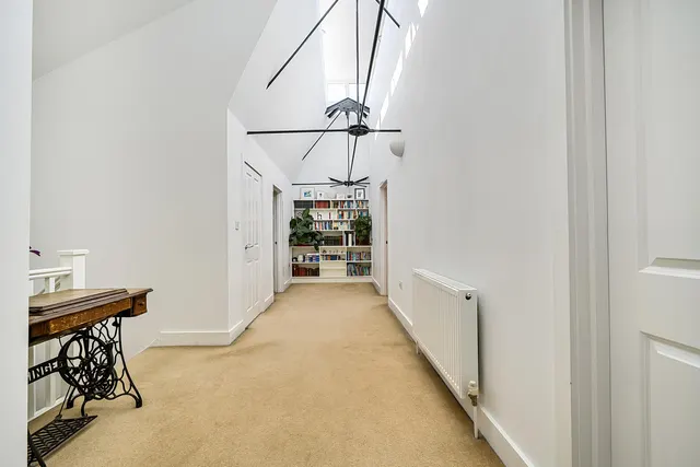 Newman Road, Devizes, SN10, photo 3