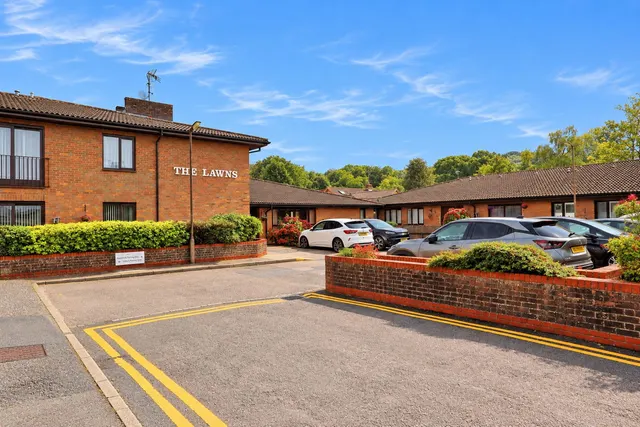 Uplands Road, Warley, CM14, photo 1