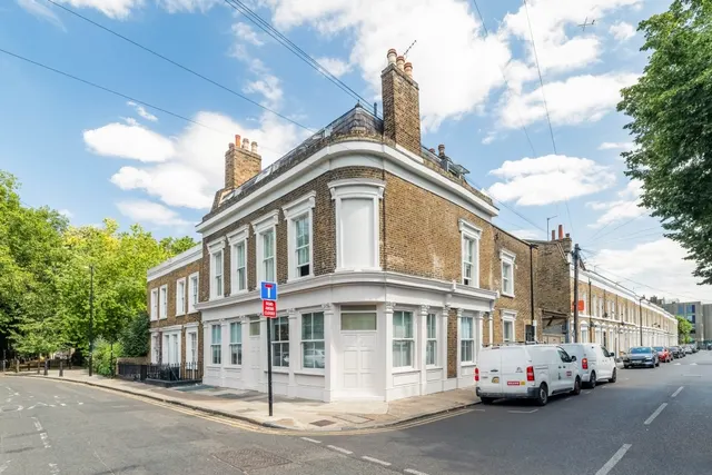 White Horse Road, E1, photo 1