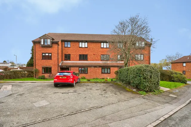 Parkfield Road, Wolverhampton, photo 1