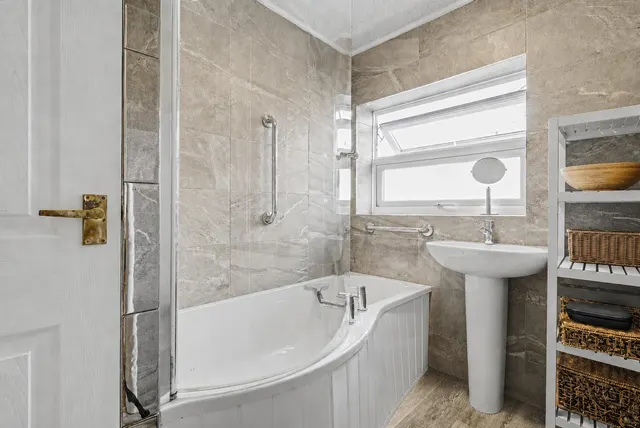 Appledore Avenue, Wollaton, NG8, photo 3