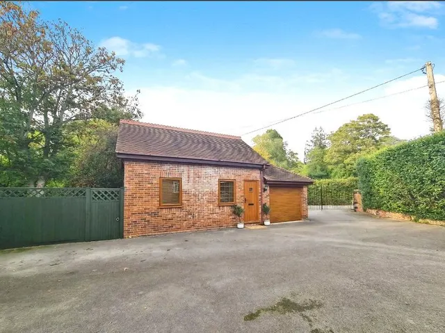 Outlands Lane, Curdridge, SO30, photo 1