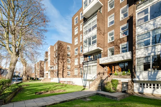 Gloucester Avenue, London, NW1, photo 1