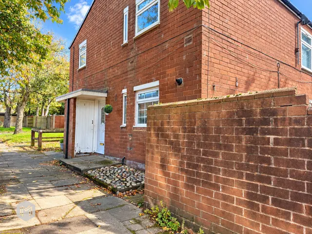 The Welland, Westhoughton, BL5, photo 1