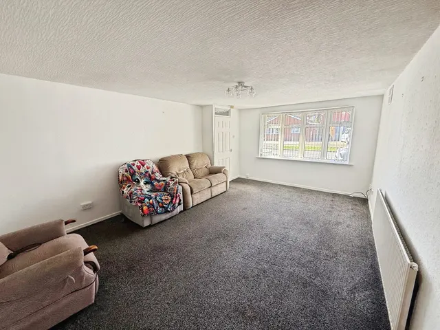 Photo 3 — Polperro Way, Hucknall, Nottingham, Nottinghamshire, NG15