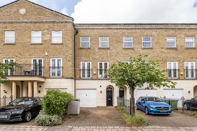 Chadwick Place, Surbiton, KT6, photo 1