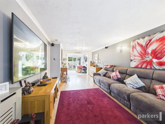 Wimblington Drive, Lower Earley, RG6, photo 3