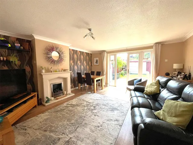 Photo 3 — Packenham Road, Basingstoke, Hampshire, RG21 8XX
