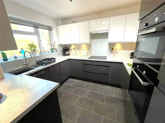 Photo 2 — Packenham Road, Basingstoke, Hampshire, RG21 8XX