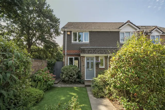 Albacore Avenue, Warsash, photo 1