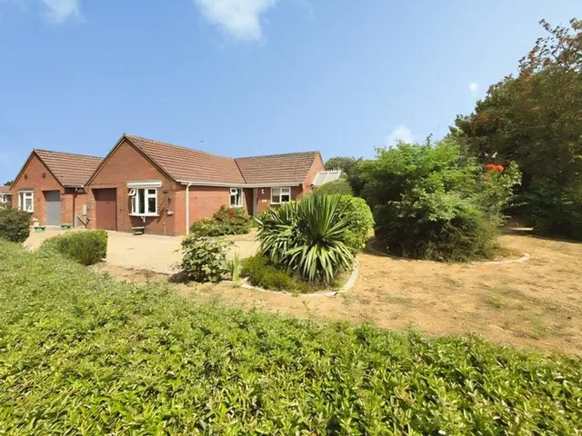 Rowan Close, Holbeach, PE12, photo 1