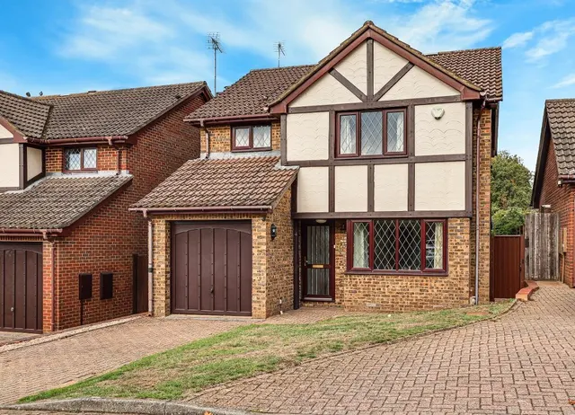 The Meadows, Warlingham, photo 1