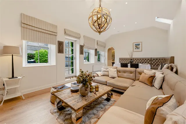 Lancaster Crescent Lane, Kelvinside, G12, photo 2