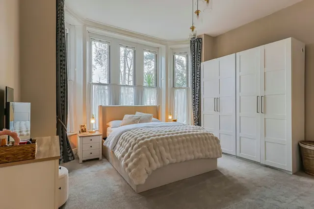 Photo 3 — Bassett House, Knyveton Road