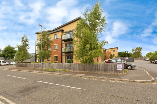 Ainger Close, Aylesbury, photo 1