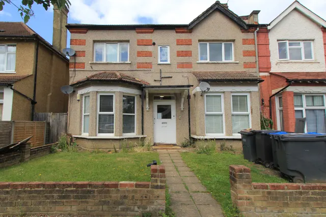 Beatrice Avenue, Norbury, SW16, photo 1
