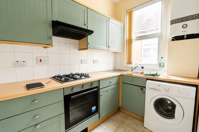Beatrice Avenue, Norbury, SW16, photo 3