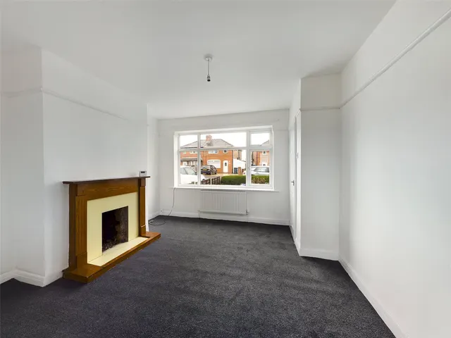 Photo 3 — Cliftonville Road, Woolston, Warrington, WA1 4BH