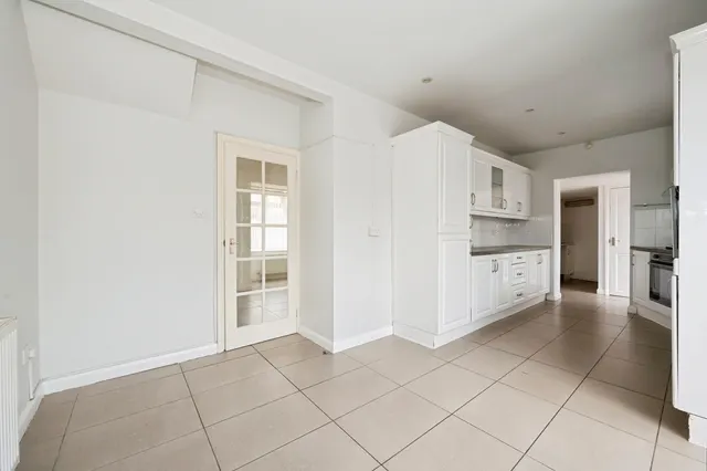 Holmwood Road, Chessington, KT9, photo 2