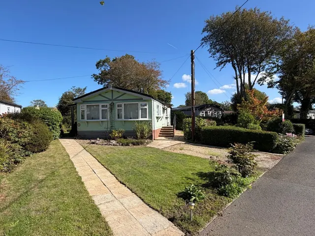 Deanland Wood Park, Golden Cross, BN27, photo 1