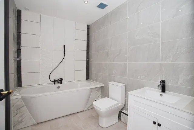 Nunfield Close, Manchester, M40, photo 3