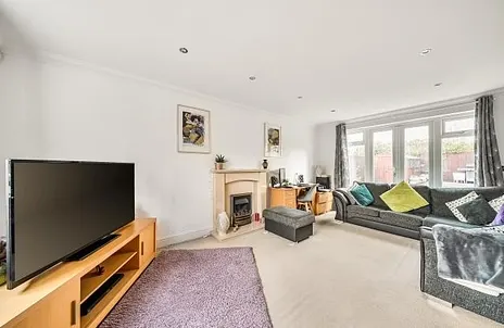 Photo 2 — Kingswood Close, Ashford, TW15