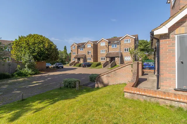 The Lindens, Towcester, NN12, photo 3