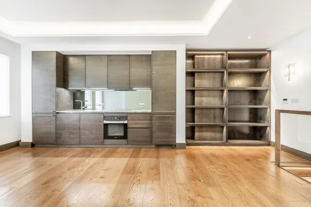 Photo 3 — Flat 3, Logan House, 1 Logan Place, London