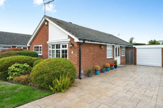 Allangate Close, Wirral, CH49, photo 1