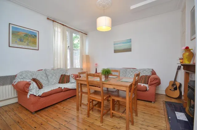 Methley Mount, Chapel Allerton, LS7, photo 2