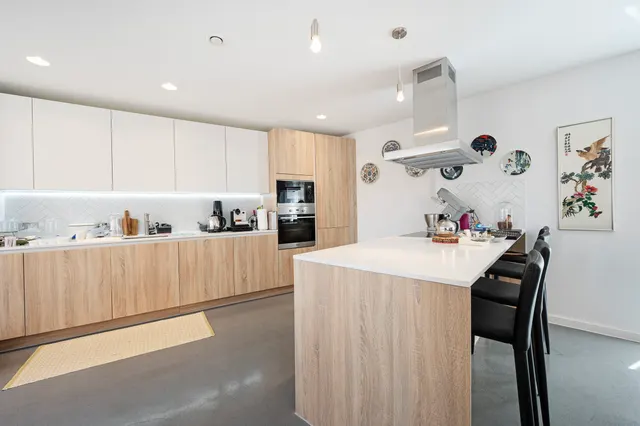 Photo 3 — Flat 1, Block C, Monohaus, London