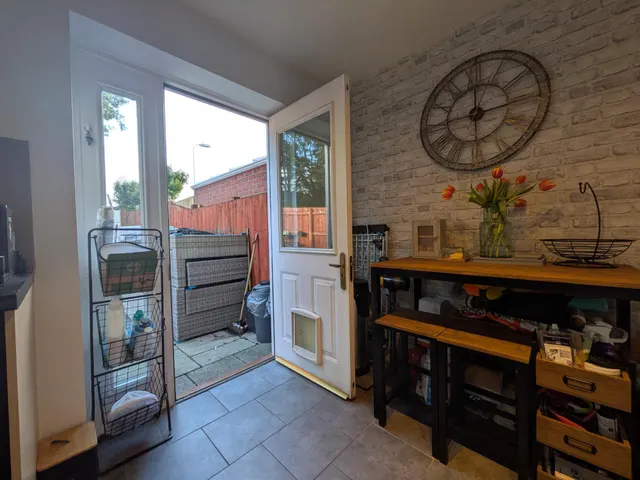 Cae Garw, Llantwit Fardre, CF38, photo 3