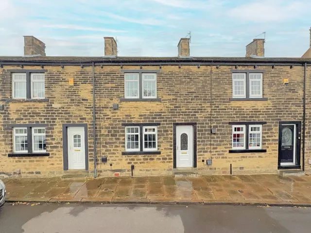 Back Lane, Bramley, LS13, photo 1