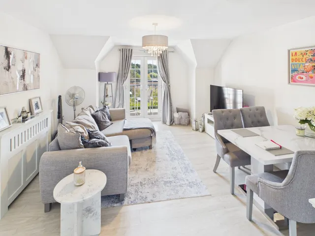 Grange Road, Chalfont St. Peter, SL9, photo 1