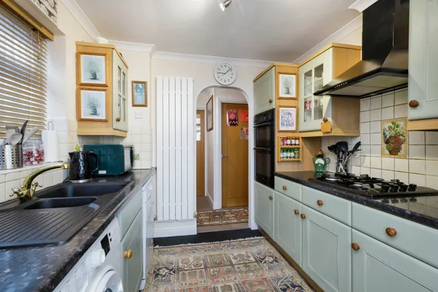 Chaucer Walk, Eastbourne, BN23, photo 3